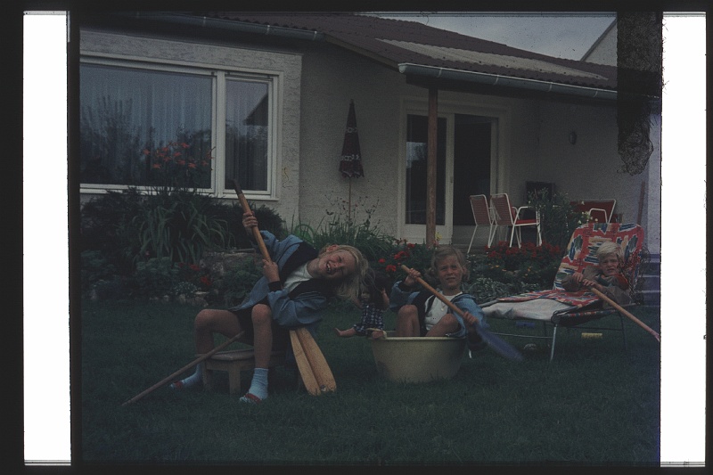 19.Regensburg jul 1970 Brigitte,Marion,Peter.JPG